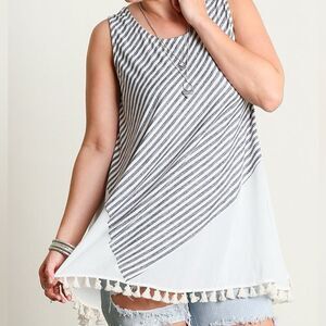 Umgee Diagonal Striped Fringed Hem Tank Size XL EUC
